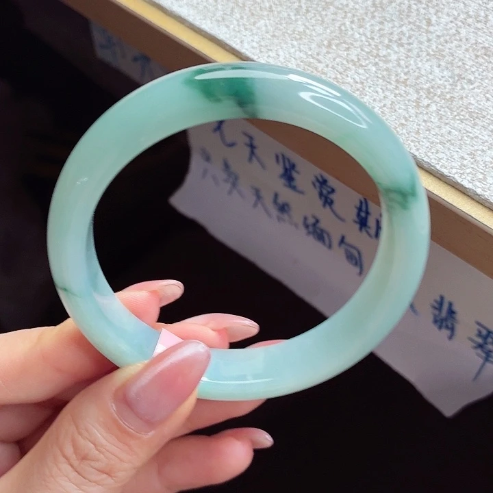 翡翠未镶嵌手镯手镯