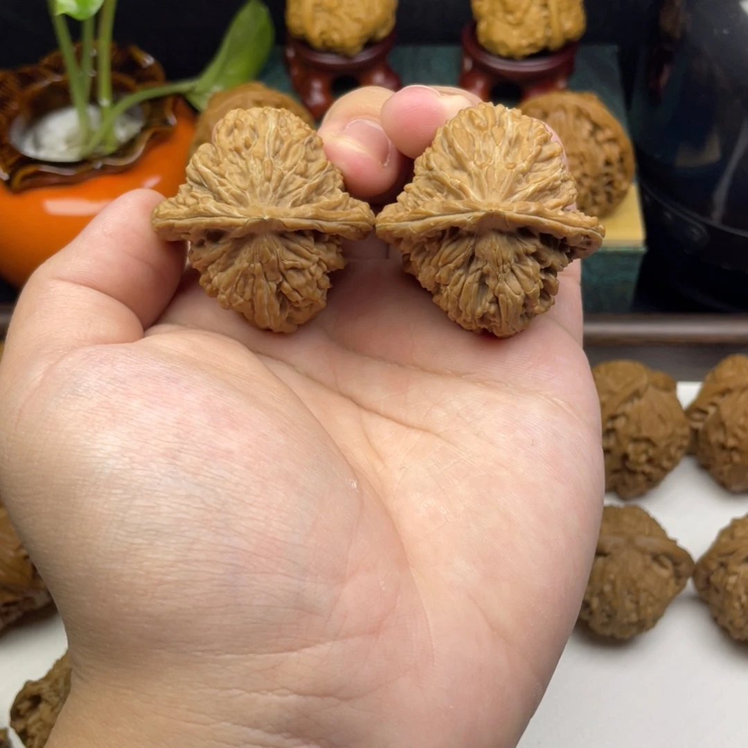 文玩核桃吊坠四座楼