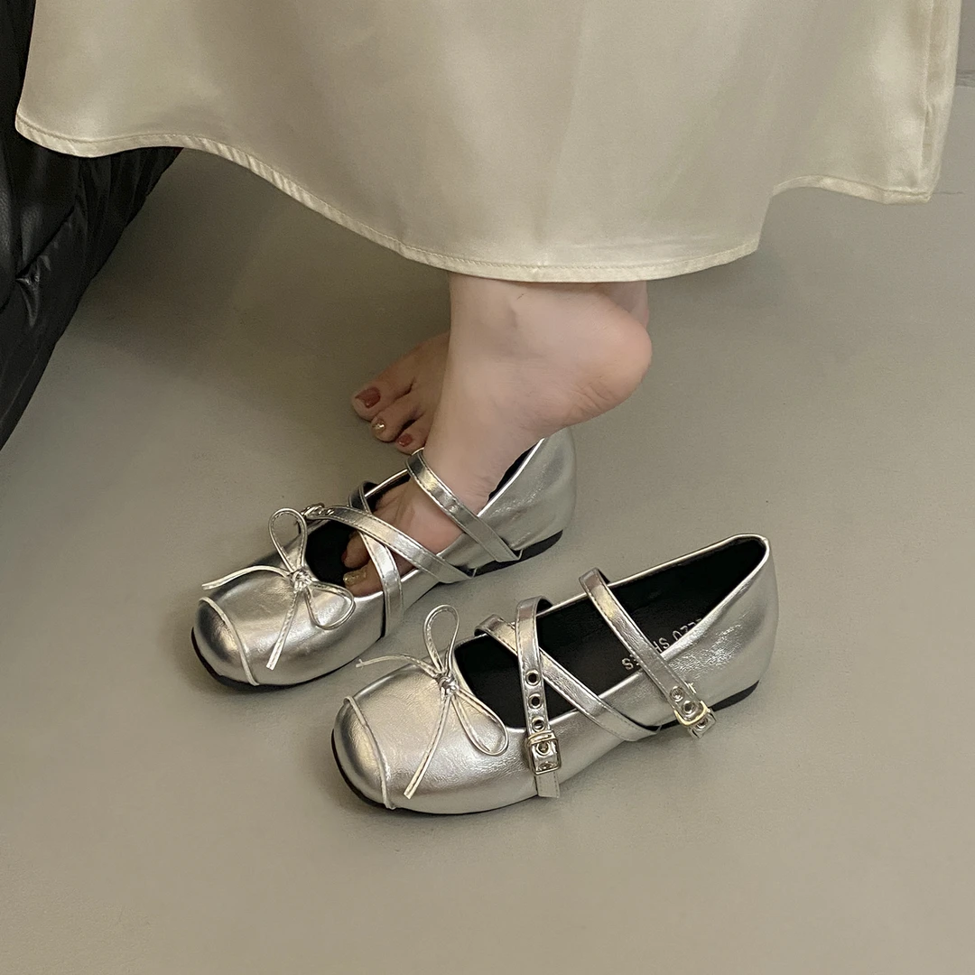 银色玛丽珍女鞋子2025新款春秋法式单鞋平底绝美配裙子芭蕾小皮鞋