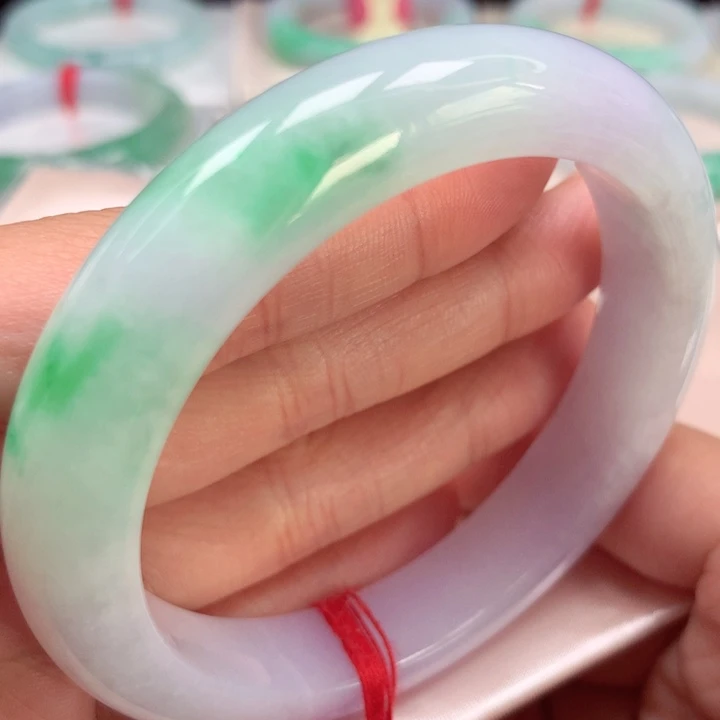 翡翠手镯未镶嵌春彩39号