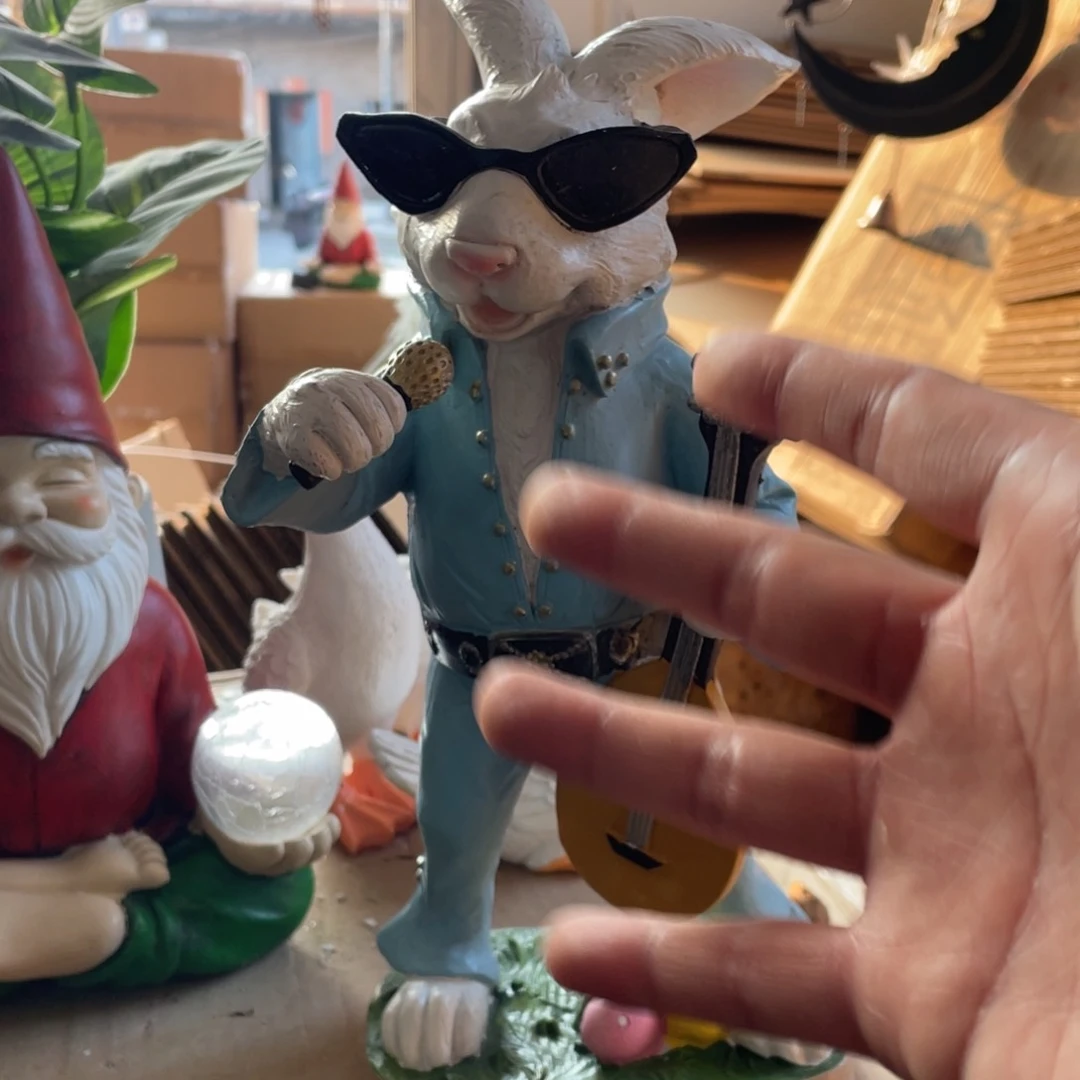 【闪购商品】树脂摇滚风兔子摆件