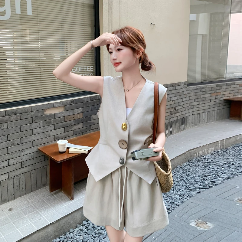 老钱风极简穿搭无袖马甲短裤2025夏季新款小众气质显瘦韩系套装裤