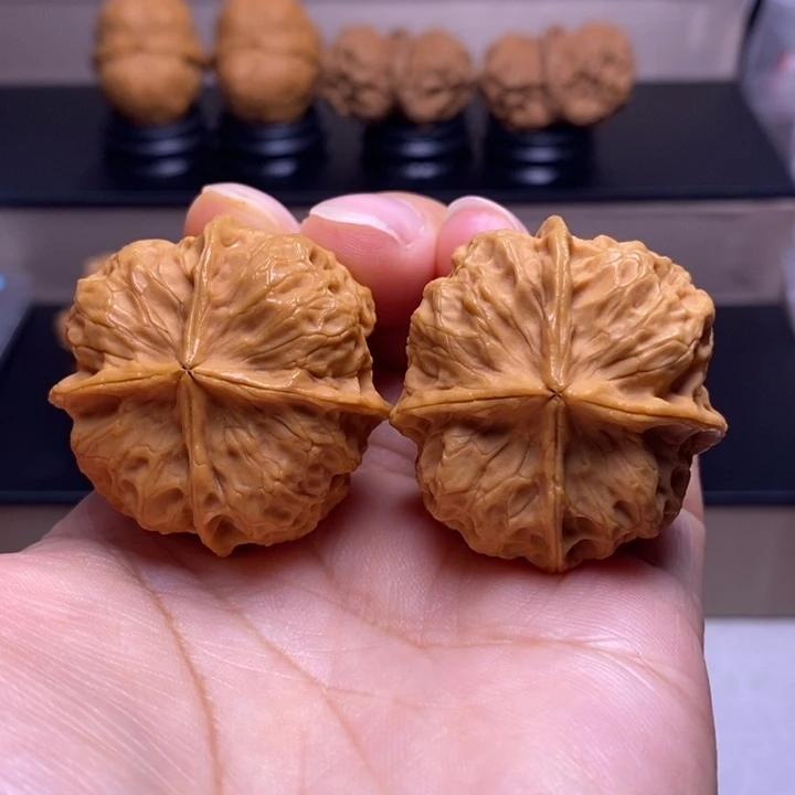 文玩核桃把件四楞3