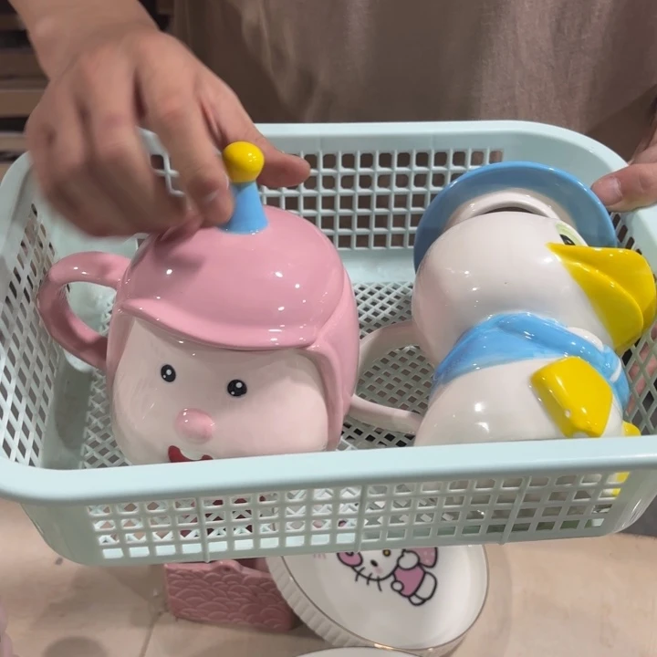 瓷片在这个充满生机又神秘美丽色彩