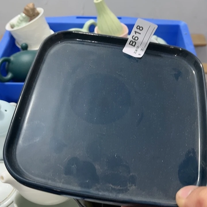 弍****瓷片默认微瑕瓷器、茶具、壶、摆件，介意勿拍