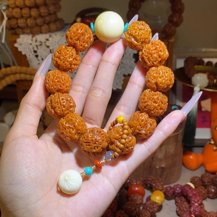 金刚菩提手串224半玉华肉包一物