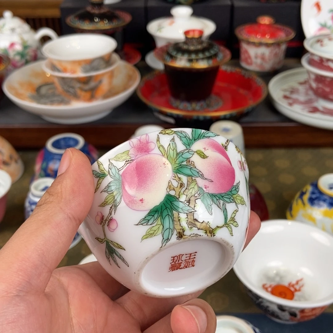 陶瓷艺术家的作品是一