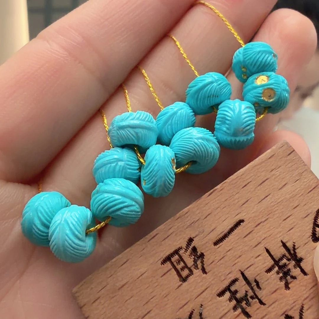 绿松石未镶嵌颈饰