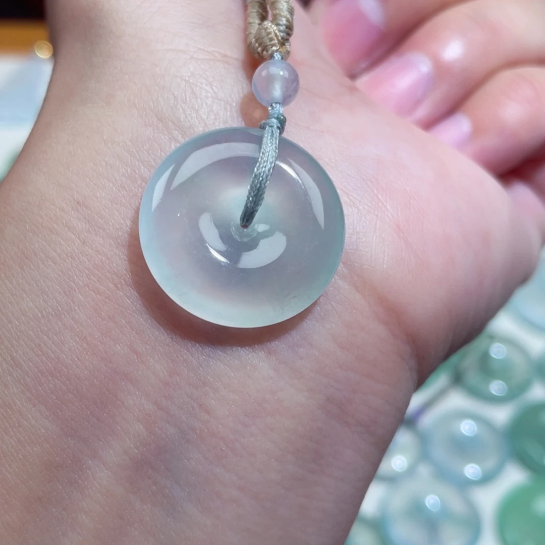 翡翠未镶嵌颈饰扣子