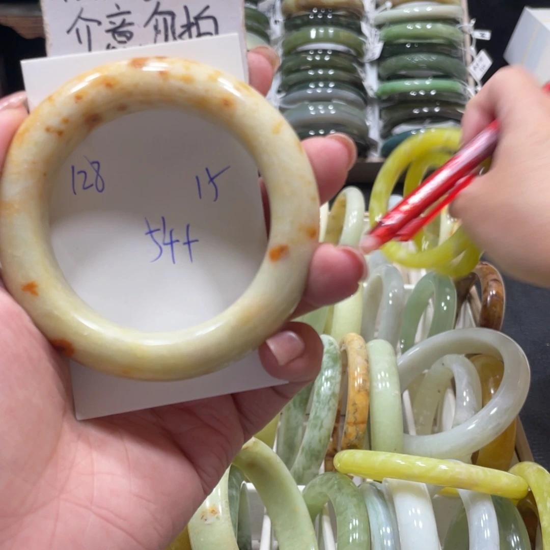 未镶嵌蛇纹石玉手镯