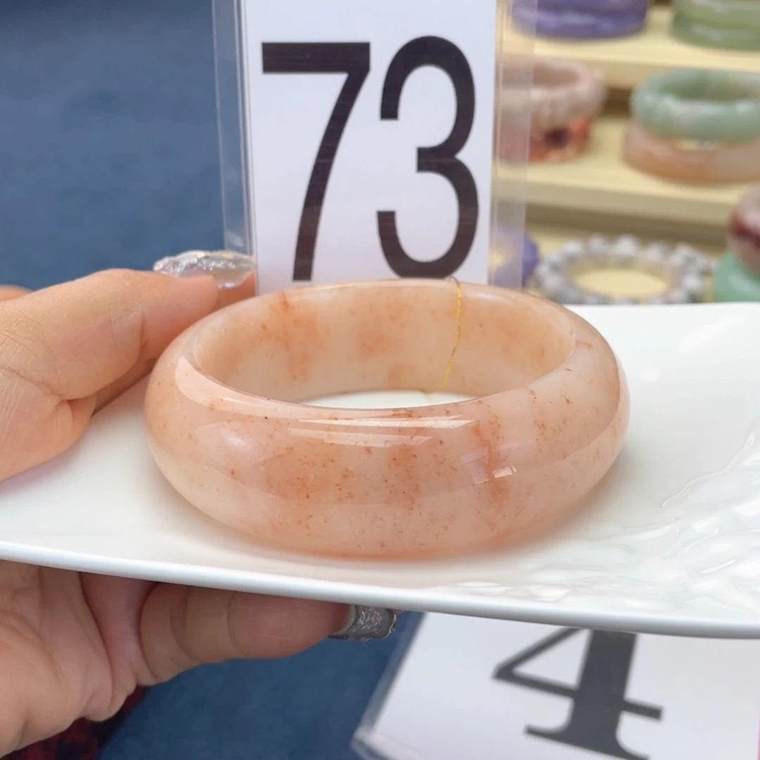 石英质玉未镶嵌手镯64圈