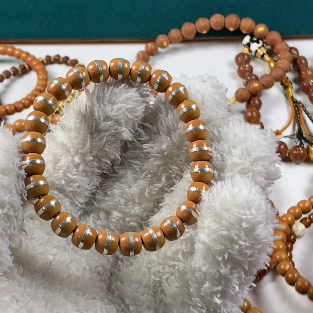 吊坠橄榄核。。。。。。。。