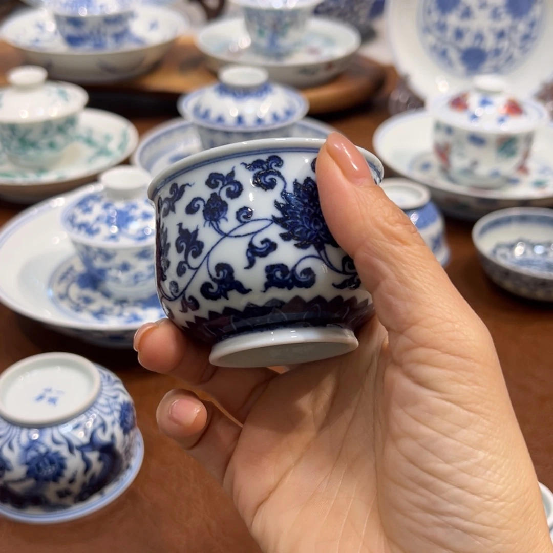 杯子青花缠枝炉式杯100毫升