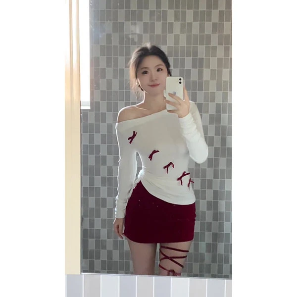 圣诞新年红色套装连衣裙子女秋冬季巨好看一字肩辣妹修身内搭短裙