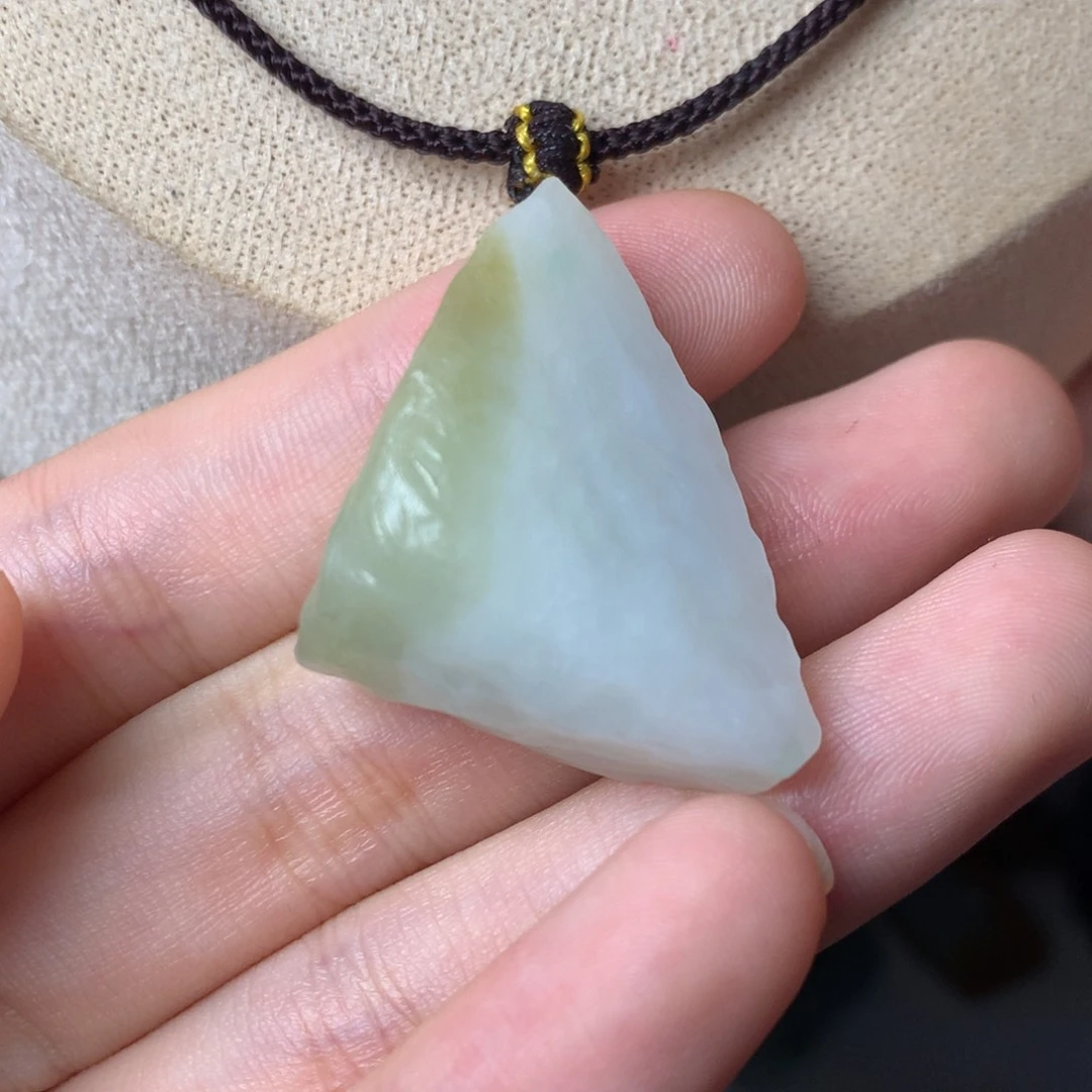 翡翠未镶嵌颈饰吊坠