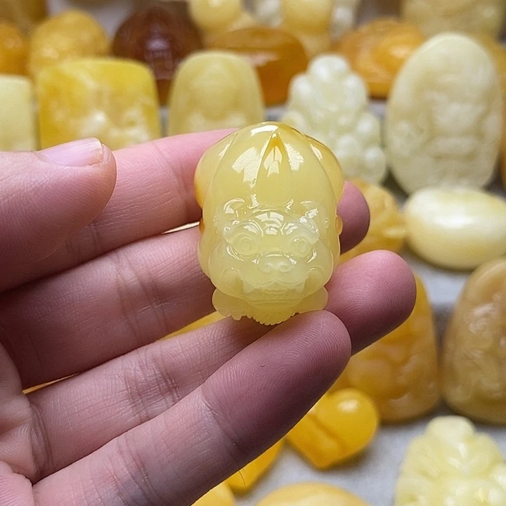 琥珀颈饰未镶嵌琥珀蜜蜡吊坠