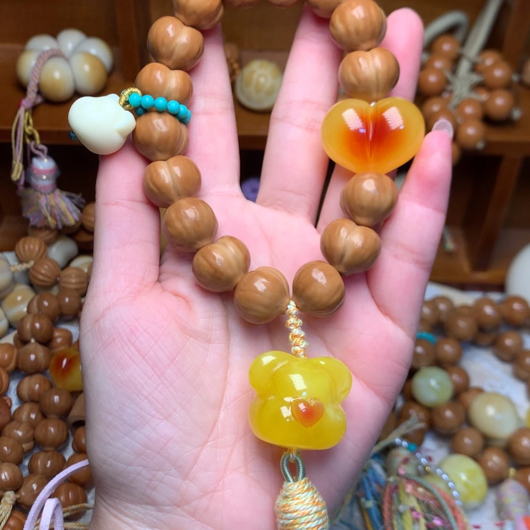 吊坠猴头核桃二代屁桃手持定制