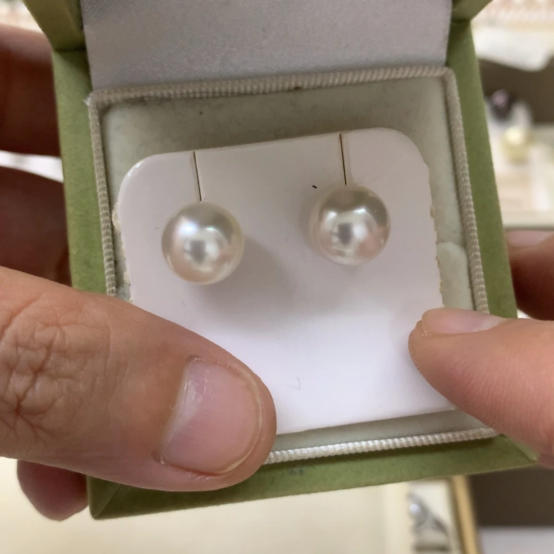 18K金镶嵌海水珍珠耳饰9-10澳白素钉