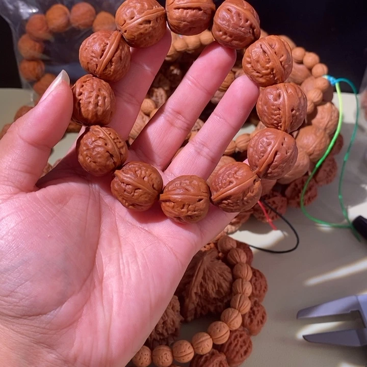 文玩核桃手串……29