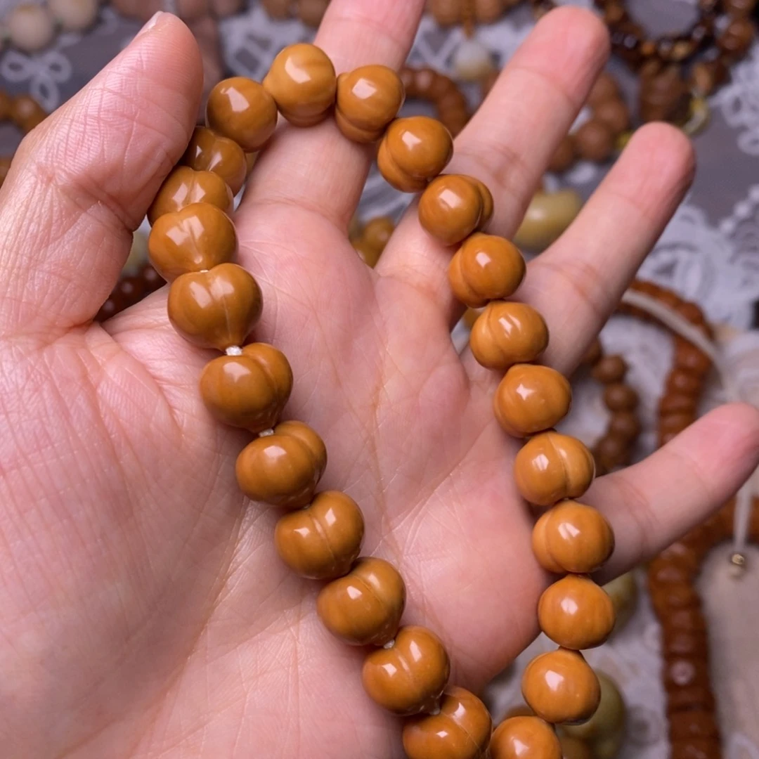 把件猴头核桃柯基屁桃