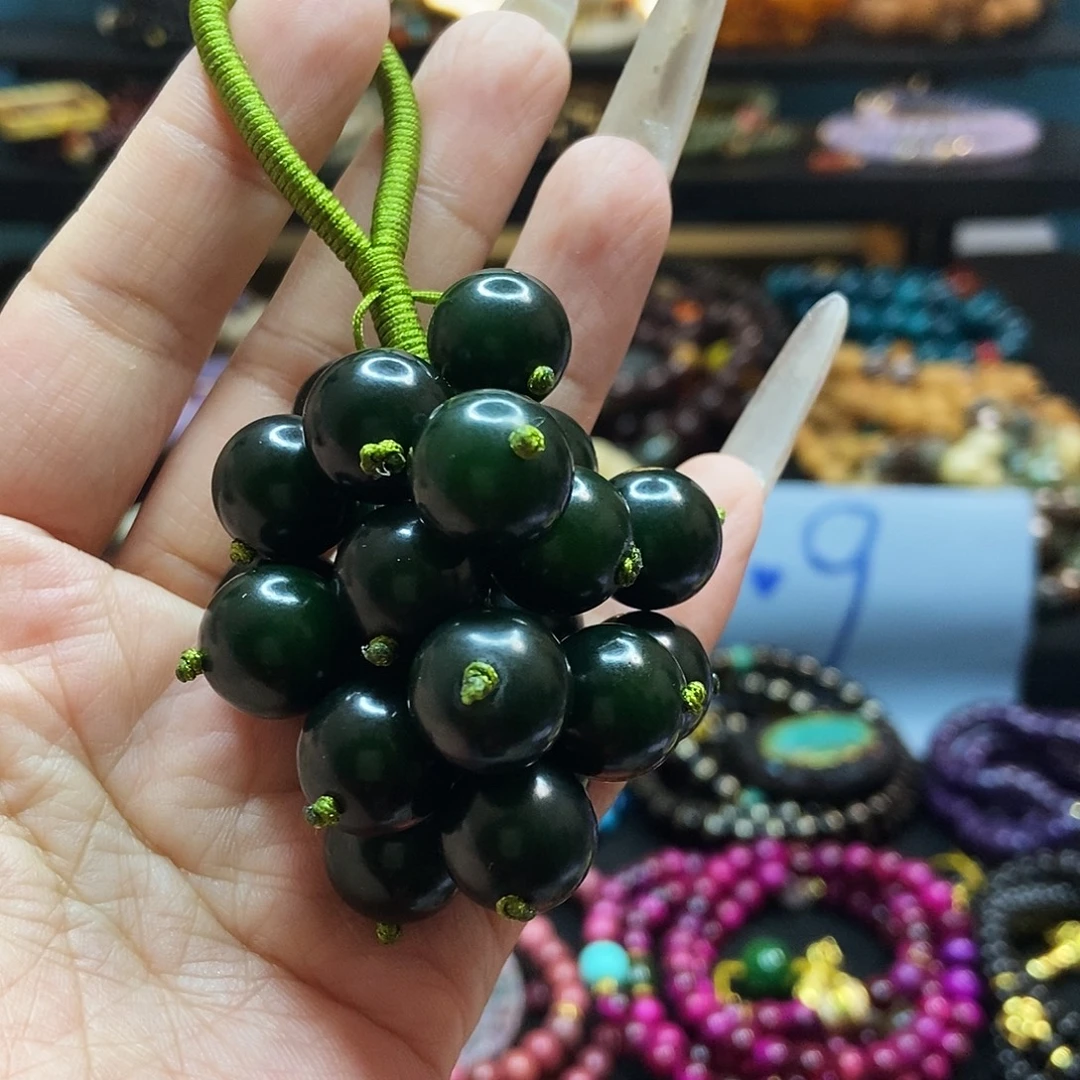 芮***烟吊坠佛心果菩提果