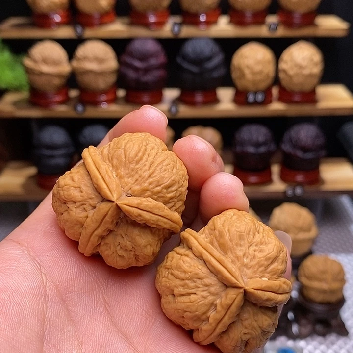 文玩核桃把件白羊三棱35