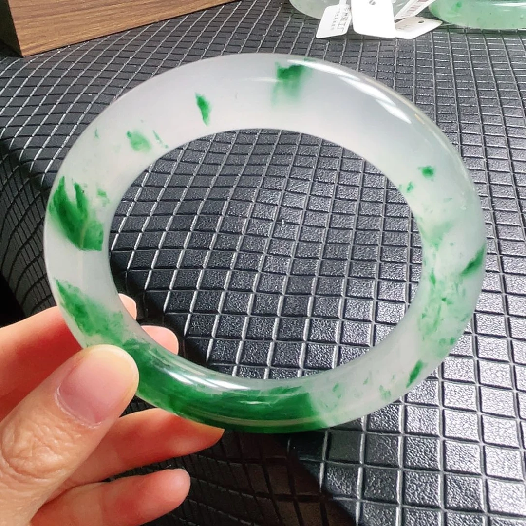 石英质玉未镶嵌手镯58