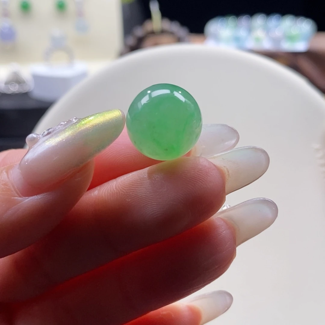 翡翠未镶嵌颈饰翡翠冰绿大珠