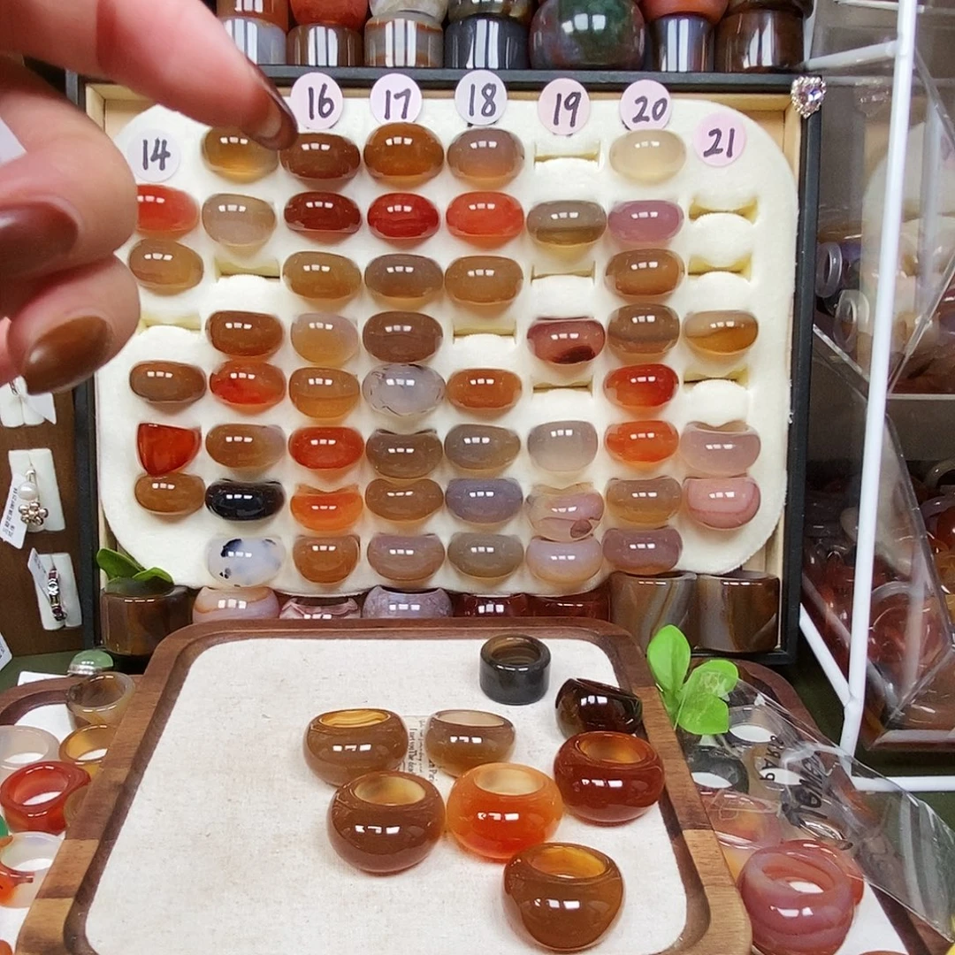 k***Z玛瑙/玉髓未镶嵌戒指