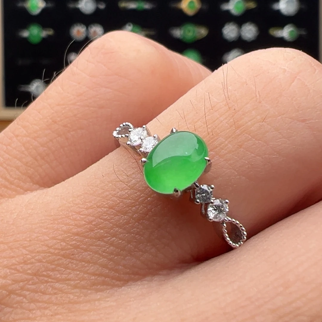 翡翠18K金镶嵌戒指蛋面6.6