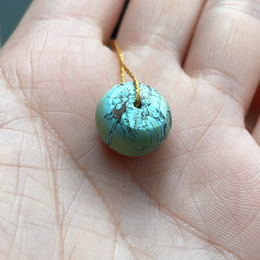 未镶嵌绿松石颈饰