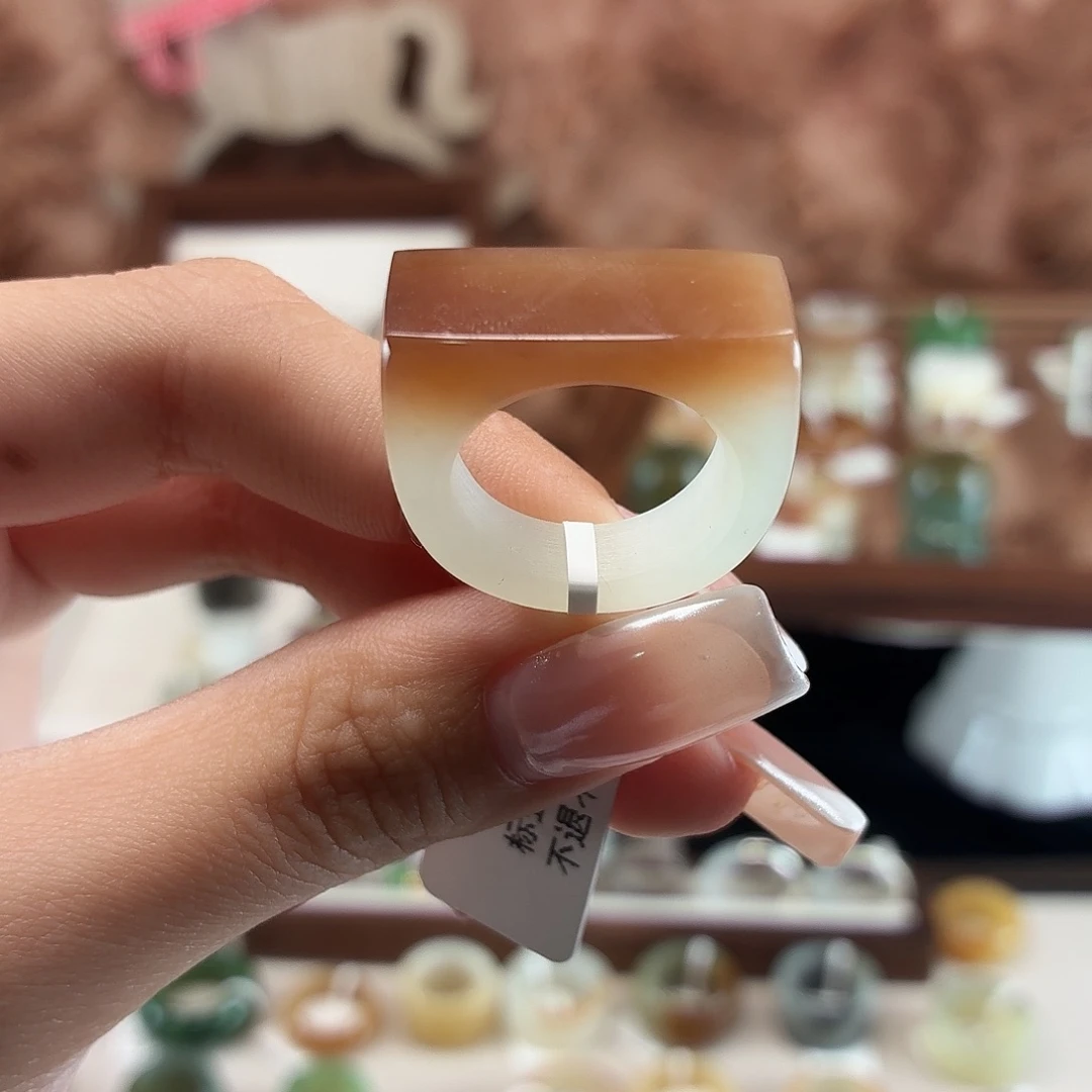 和田玉未镶嵌戒指