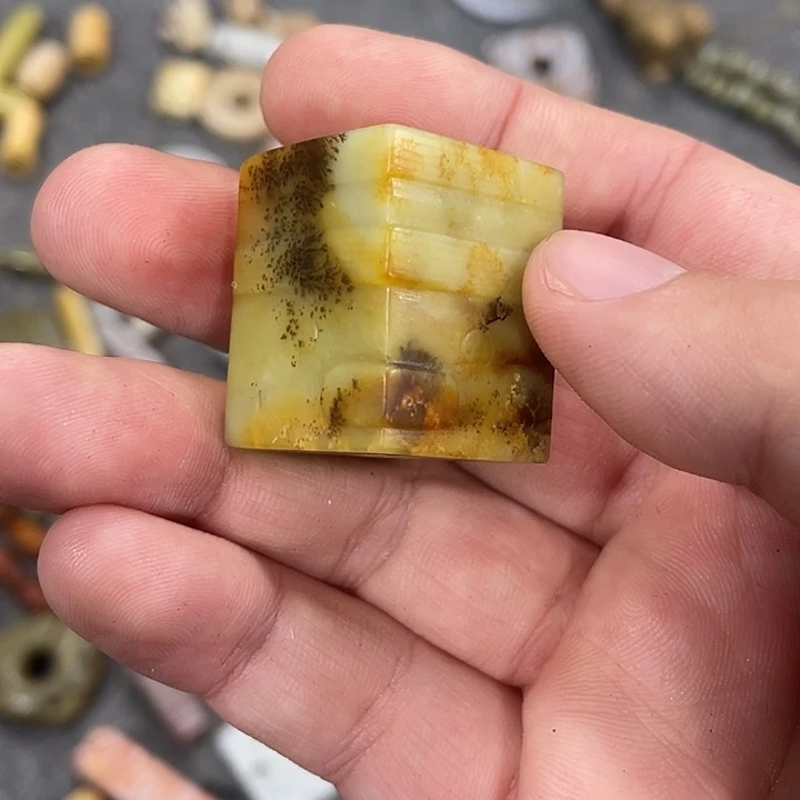 灰***灰和田玉（糖玉）未镶嵌挂件