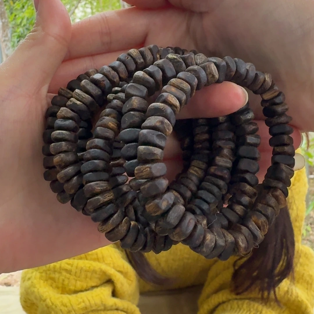 沉香碎屑沉香绿奇楠沉水单圈约0.8多样性发一条