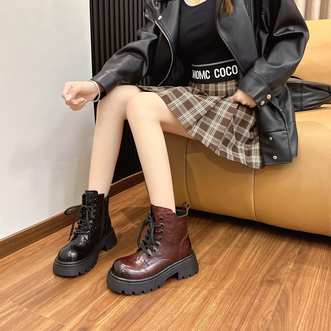 【JIA JIA】增高6cm时尚厚底潮流百搭女士时装靴9920-3