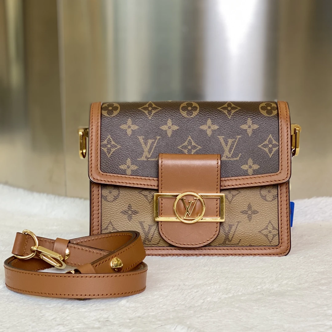 99新 LouisVuitton/路易威登 古有98新LV达芙妮包小号斜挎包0193