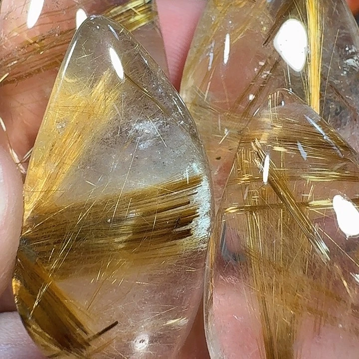 苏***馆未镶嵌颈饰水晶好
