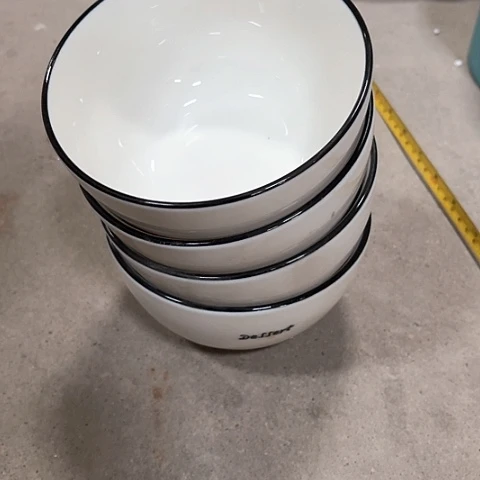 微瑕，不能明火，口径13厘米，高度7，4个碗