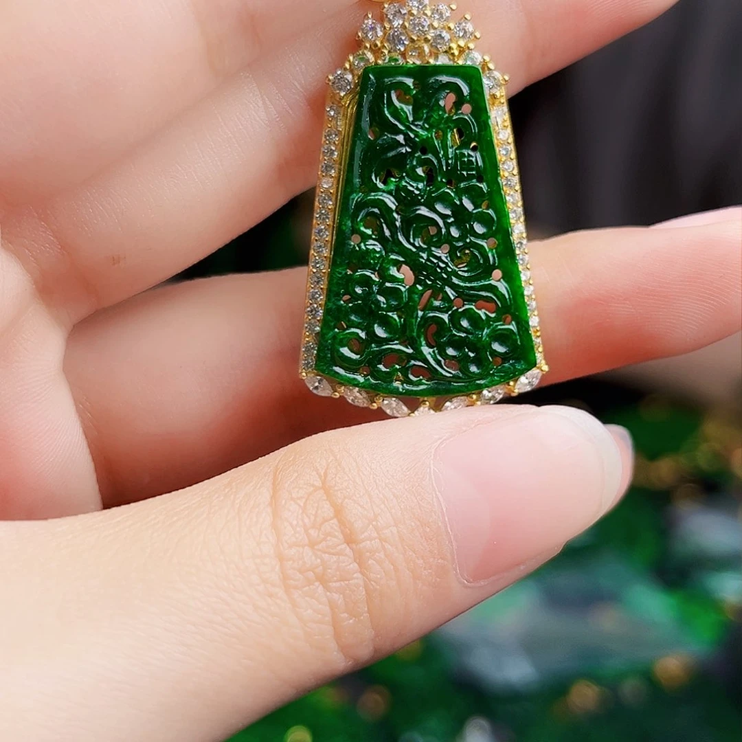 颈饰银S925镶嵌翡翠多样性