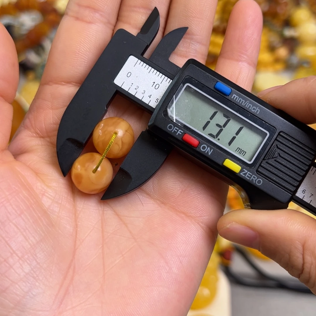 未镶嵌蜜蜡裸石微瑕