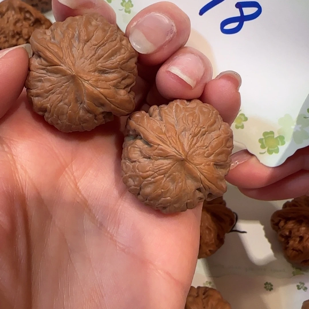 文玩核桃吊坠18号铁锤妹妹3.2