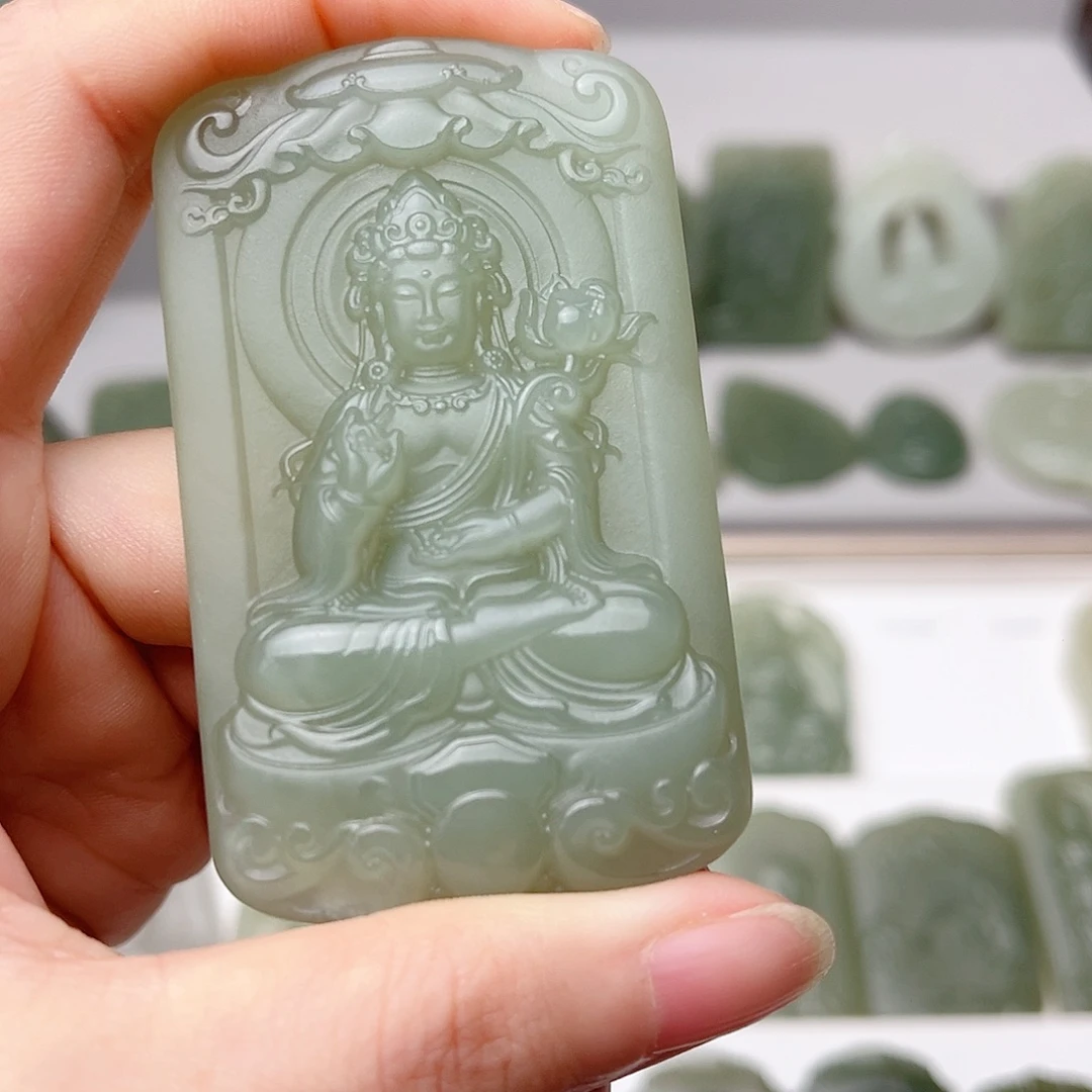 小***誉和田玉未镶嵌颈饰