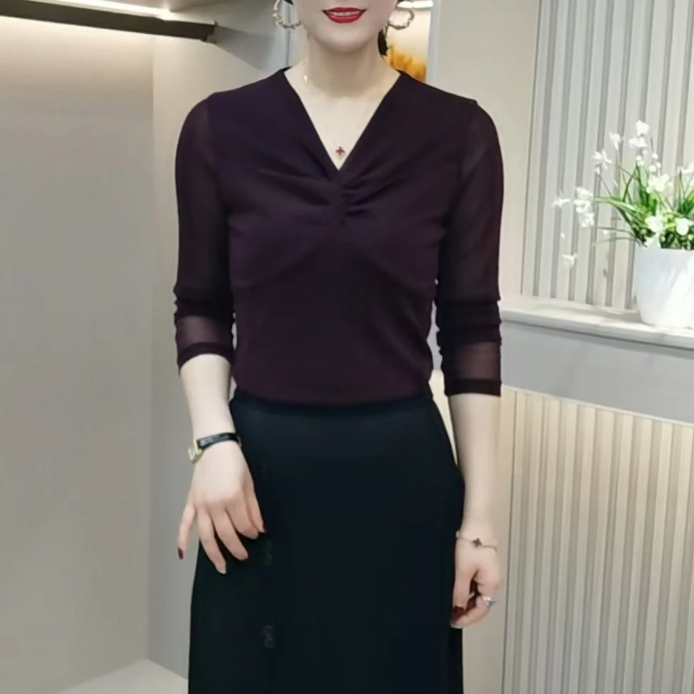 2025新款时尚韩版扭巴结设计上衣百搭气质显瘦俄罗斯方块花小衫