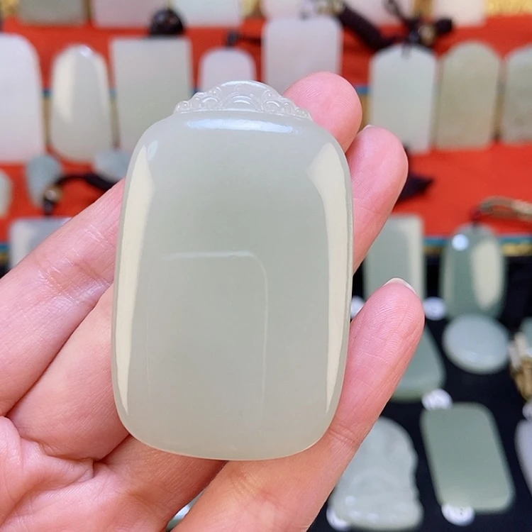 【闪购商品】颈饰未镶嵌和田玉