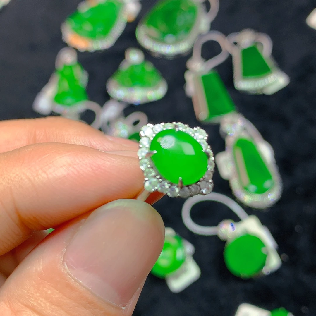 颈饰银S925镶嵌翡翠