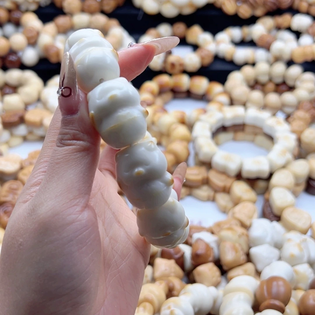 吊坠白玉菩提白烤色内裤猪27