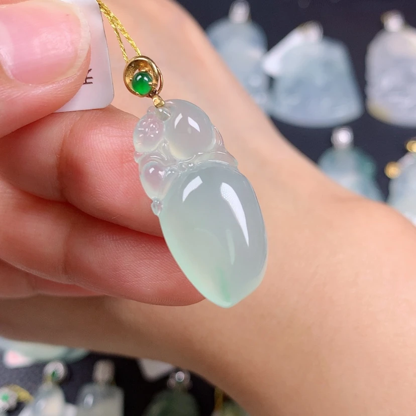 【闪购商品】翡翠18K金镶嵌颈饰福瓜