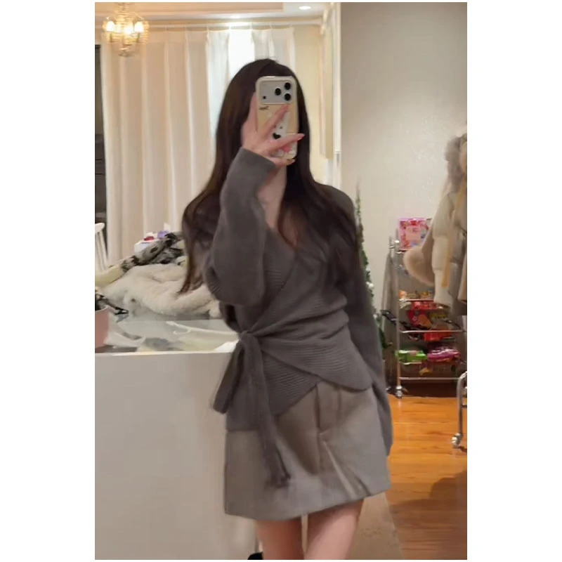 2025秋冬洋气纯欲时尚套装设计感绑带长袖上衣复古a字半身裙短裙