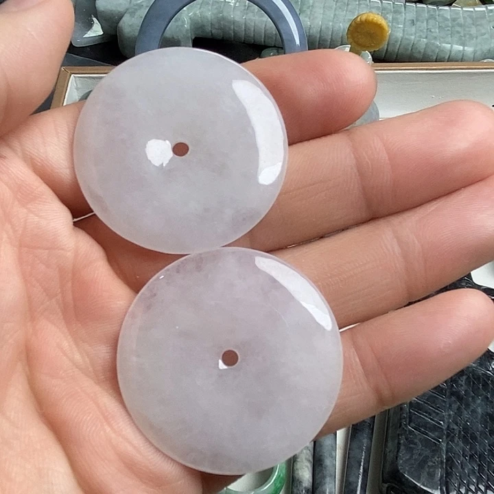 吞***0翡翠未镶嵌颈饰天然翡翠