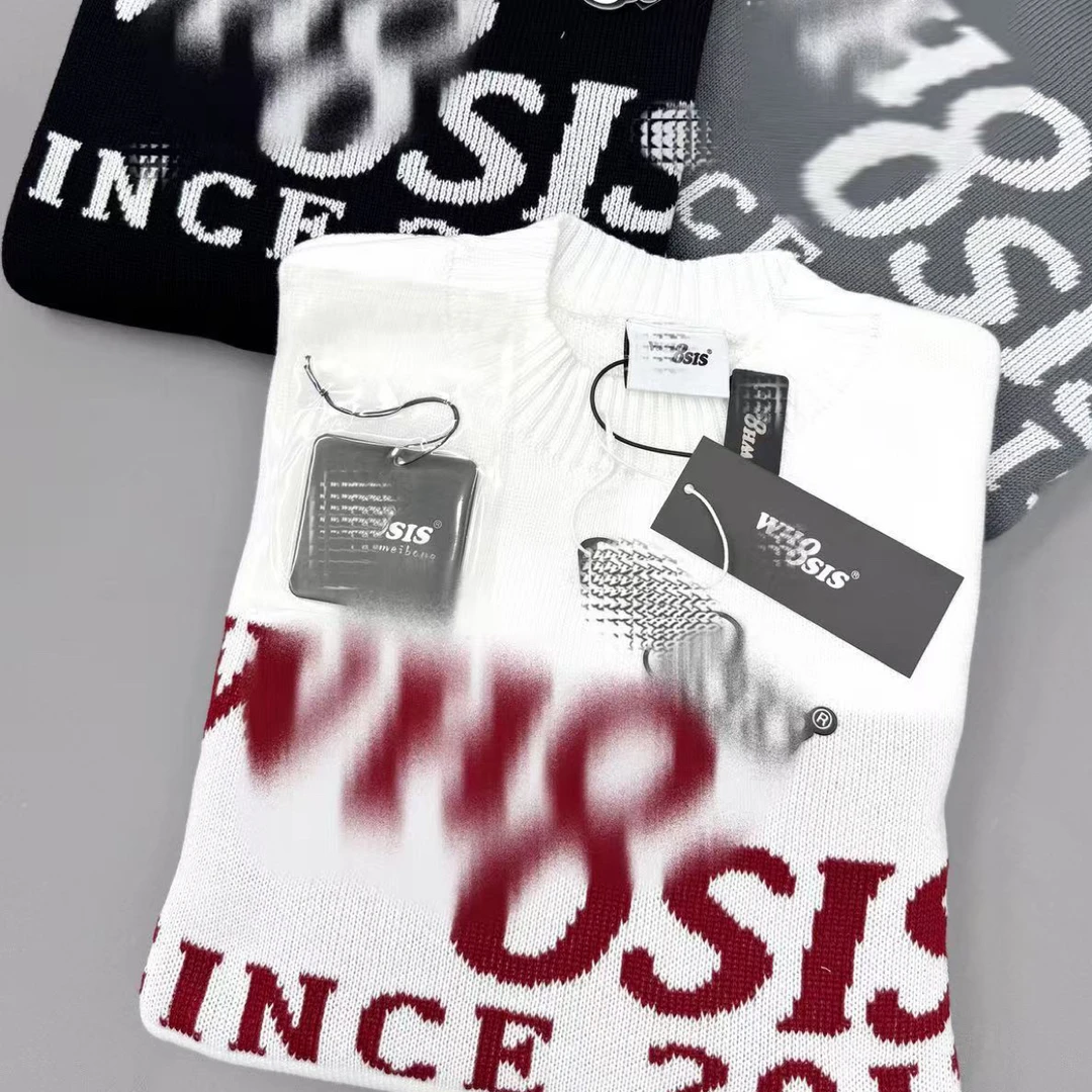 8家字印花宽松毛衣